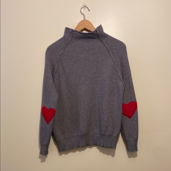 CHIC WISH Gray Sweater with Red Heart Patch. Size L /XL - Picture 4 of 9